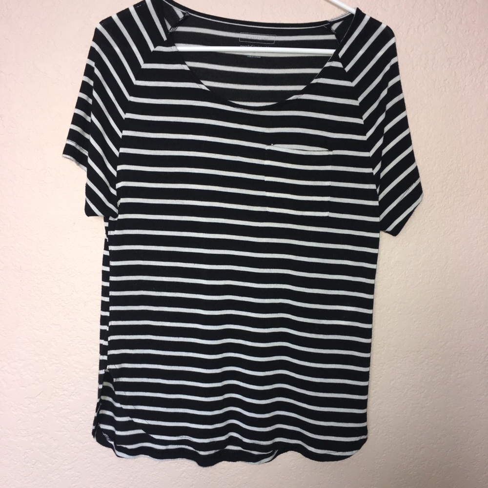 striped Tee ⚪️⚫️⚪️⚫️